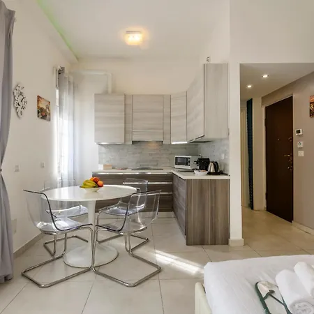 Tagiura, 25 - For Work And Leisure * Милан